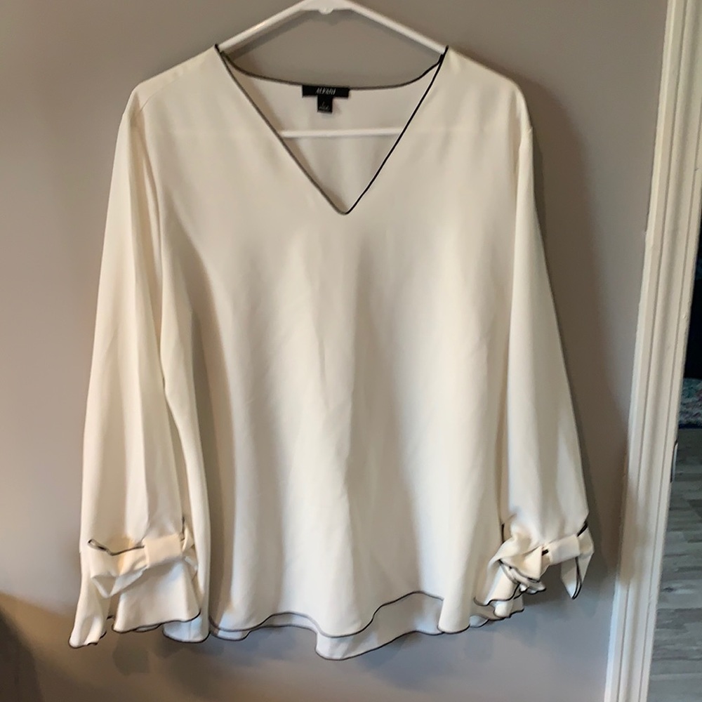 Blouse. Like new.